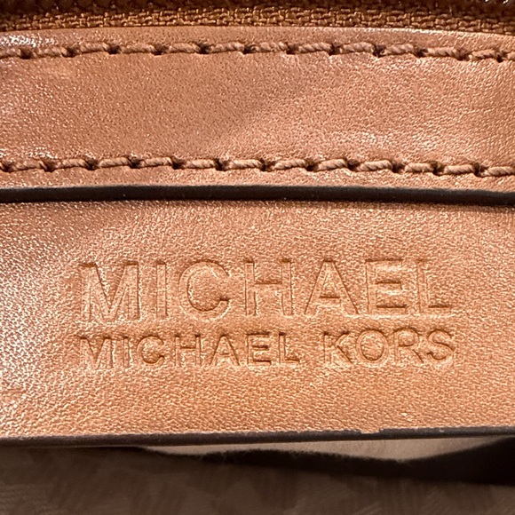 MICHAEL Michael Kors Straw Rosalie Medium Tan and Brown Purse - Picture 15 of 16